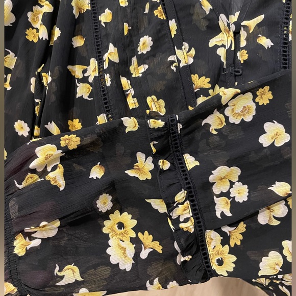 Floral blouse - Picture 4 of 4